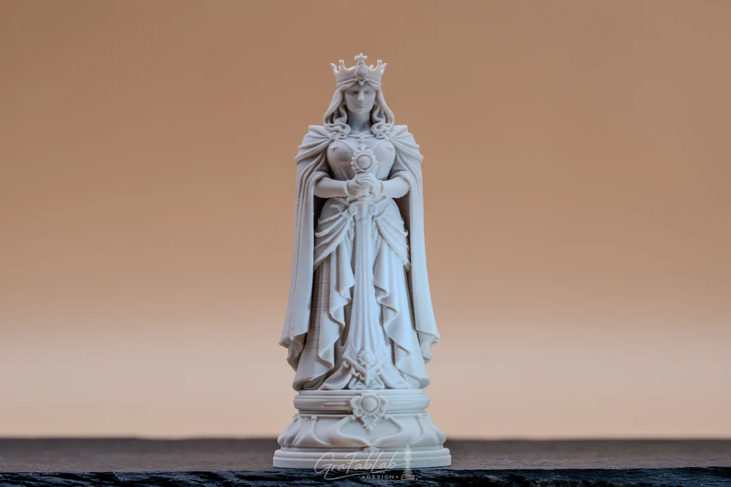 GraFabLab Chess 62 — Queen — Photo A